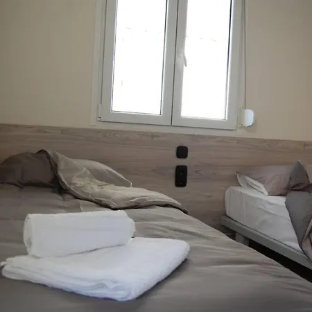 Little In Pyla